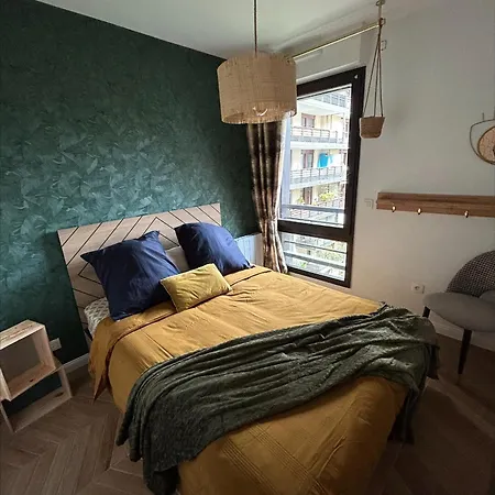 Homestay Les De David Paris