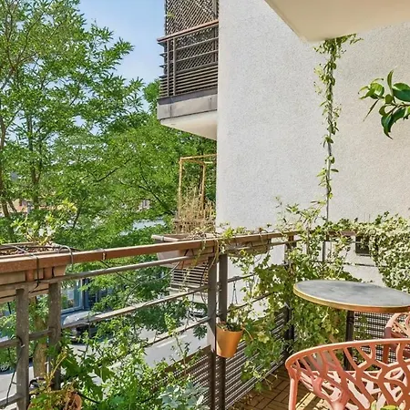 Homestay Les De David Paris
